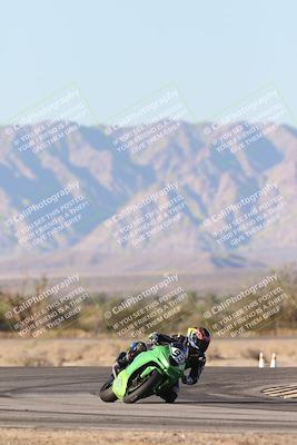 media/Dec-07-2025-CVMA (Sun) [[3e7d2de5dc]]/Race 16-Formula Middleweight/